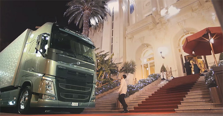 O nouă creaţie publicitară superbă Volvo Trucks – cu camionul la cazino! (VIDEO)