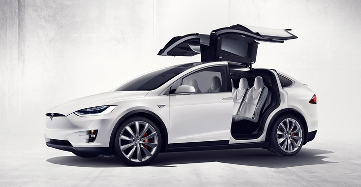 Premieră: Noua Tesla Model X!