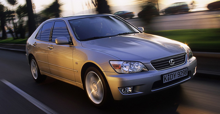 După 17 ani Lexus IS ajunge la un milion de unităţi produse!