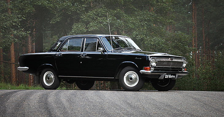 Cea mai autentică Volga GAZ-24 din 1974 are doar 23 km la bord!