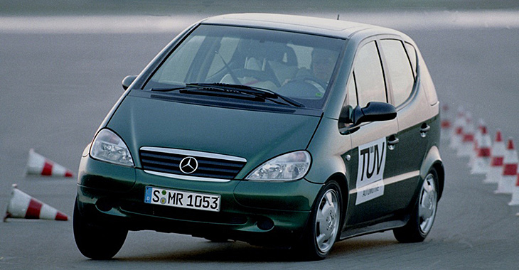 Acum 20 de ani apărea „controversatul” Mercedes-Benz A-Class care a devenit un model de succes!