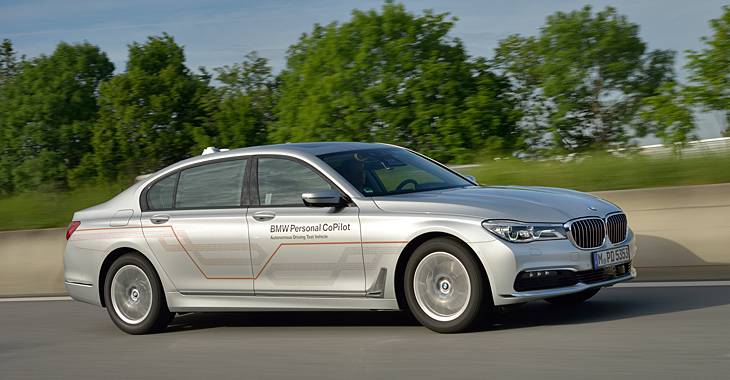 Bavarezii pavează drumul către condusul autonom cu acest prototip BMW Seria 7