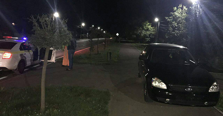 Pedepsit de poliţie: INP a identificat şi sancţionat şoferul care a fost la un pas de a spulbera o familie pe o trecere de pietoni din Chişinău