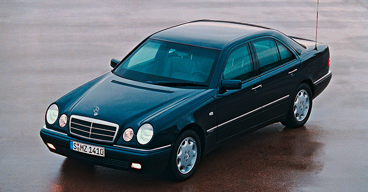 Incursiune în istoria recentă Mercedes-Benz: 20 de ani de la primul airbag de tip cortină, 30 de ani de la primul airbag pentru pasager