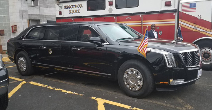 (VIDEO) Noua limuzină a președintelui SUA a debutat la un eveniment special de la New York