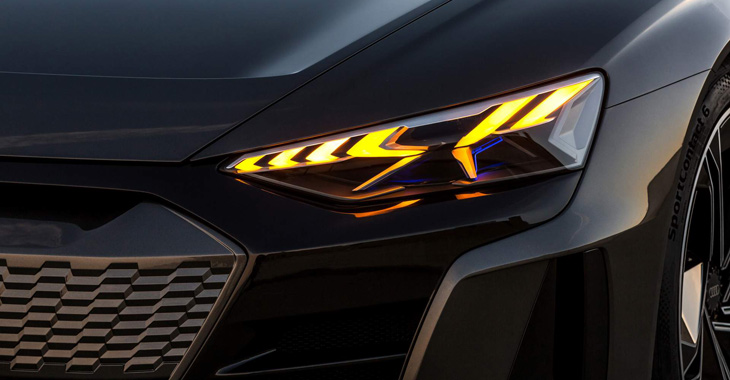 Teaser: Audi E-Tron GT Concept dezvăluit parţial înainte de debut!