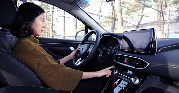 Începând cu 2019 noul Hyundai Santa Fe va fi dotat cu scaner de amprente!