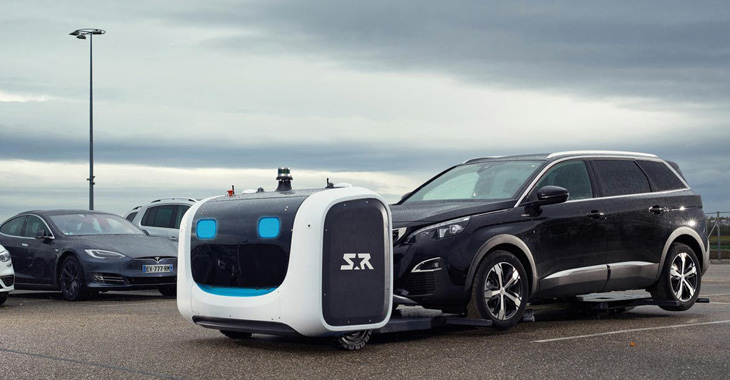 Roboţi vor parca maşinile la aeroportul Gatwick. Testările noului sistem de parcare vor începe cu luna august 2019.