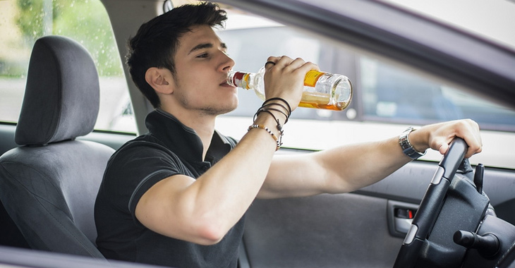 Huawei dezvoltă un sistem pentru maşini capabil să detecteze dacă şoferul a consumat alcool şi să apeleze la 112!