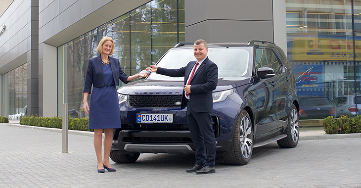 Alegerea diplomaţilor britanici în Moldova: Land Rover Discovery, evident!
