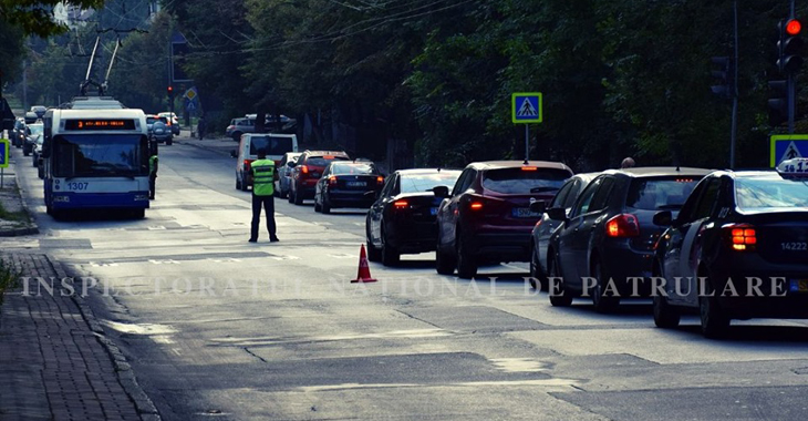 În Chișinău a mai apărut o stradă cu o bandă reversibilă! INP a demarat testele