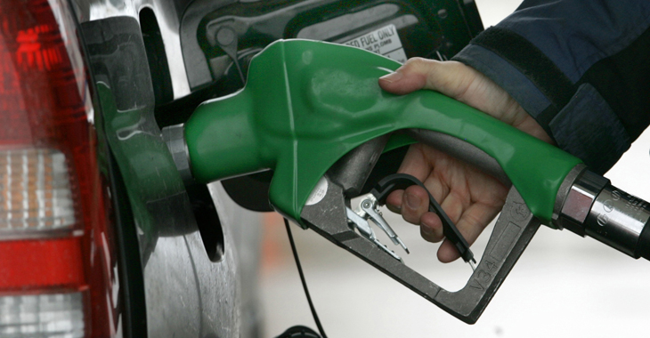 Autorităţile propun eliminarea taxei de drum şi includerea ei în preţul pentru combustibil!