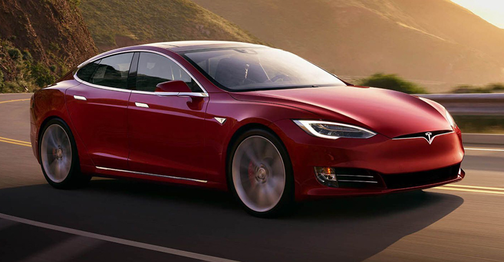 Tesla Model S a devenit mai rapidă decât Bugatti Chiron datorită noul update de soft