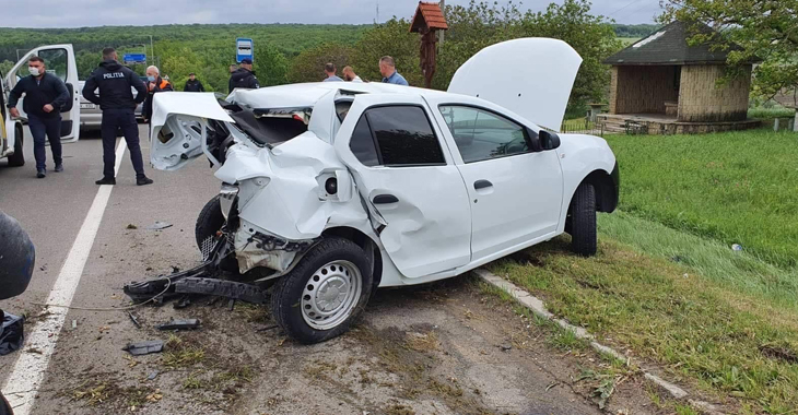Un automobil-capcană a fost făcut zob fiind tamponat de un Mercedes-Benz S-Class