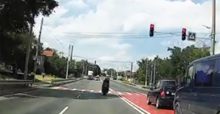 (VIDEO) INSP a publicat imagini video cu urmărirea motocicletei: şoferul a comis încălcări deosebit de grave