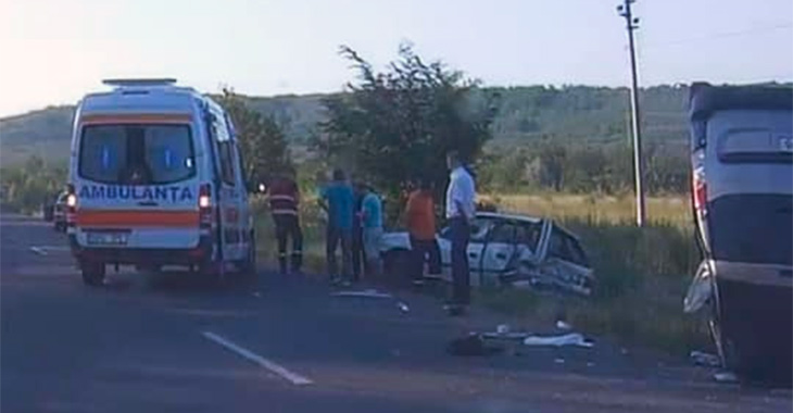 (VIDEO) Un nou accident grav azi dimineaţă pe traseul Chişinău-Străşeni, lângă Cojuşna