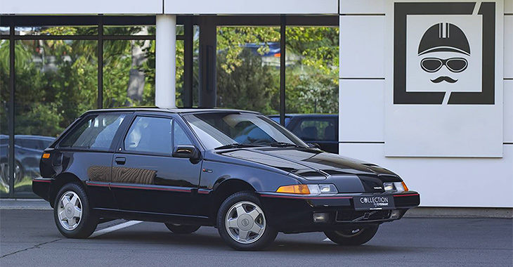 Un exemplar al celui mai ciudat model Volvo, scos la vânzare în condiţie de nou, după 34 de ani!