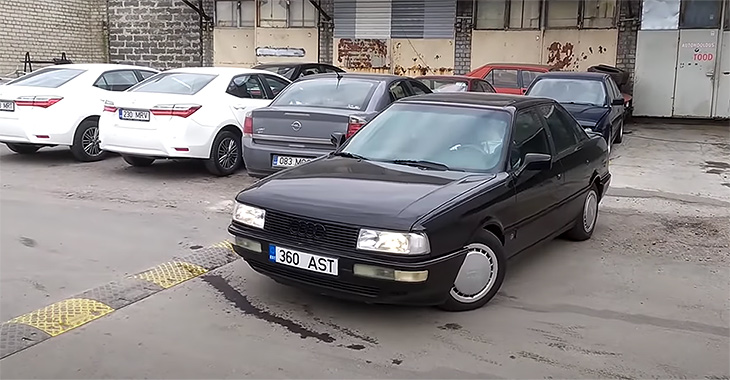 (VIDEO) Lupul în blană de oaie: acesta e un Audi 80 cu motor 4.2 V8 din Estonia