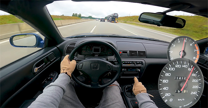 (VIDEO) O Honda Prelude din 1997 încearcă să atingă viteza sa maximă pe o autostradă din Germania în zilele noastre