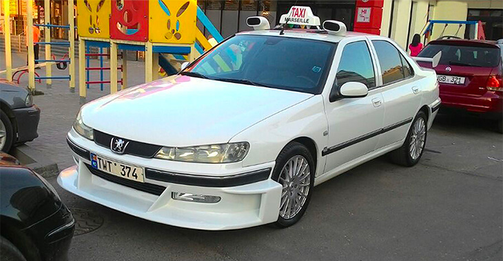 Replica celebrului Peugeot 406 din filmul Taxi, scoasă la vânzare în Chişinău, dar are motor diesel sub capotă