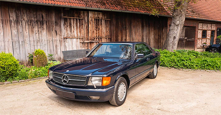 Fascinant şi la peste 30 de ani de când e produs: un Mercedes-Ben 560 SEC W126 cu parcurs infim, scos la vânzare în Germania