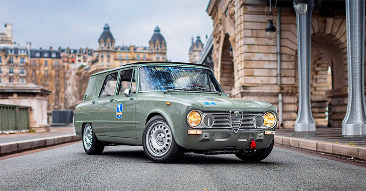 Această Alfa Romeo a fost cândva a poliţiei italiene, iar acum e o bijuterie restaurată, scoasă la vânzare cu preţ exorbitant