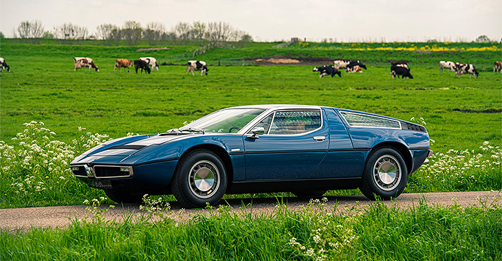 Maşina genială a Italiei, creată cu ajutorul Franţei, care putea atinge 285 km/h acum 50 ani: un fascinant Maserati Bora, scos la vânzare în Olanda