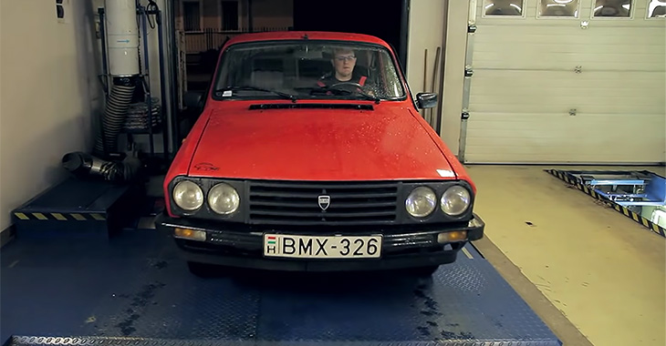 (VIDEO) O Dacia 1310, pusă pe un dyno stand în Ungaria la trei decenii după ce a fost produsă