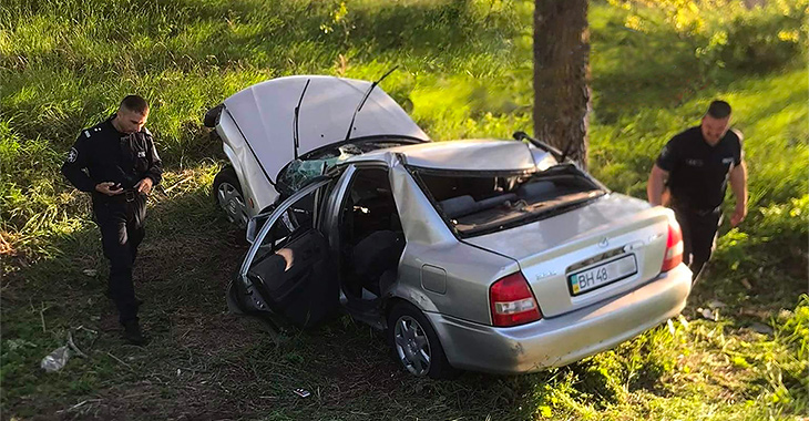 Accident grav cu o maşină din Ucraina, pe un traseu din Ştefan Vodă, Moldova, în apropiere de vama Palanca