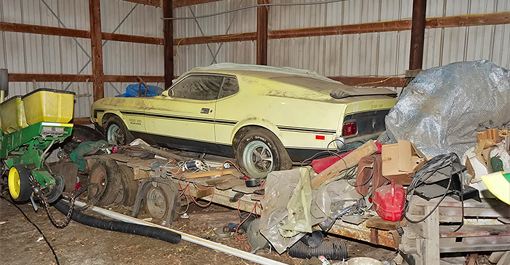 (VIDEO) Un Ford Mustang în ediţie rară Boss 351, descoperit într-un garaj din SUA, după 46 de ani în care a stat nemişcat