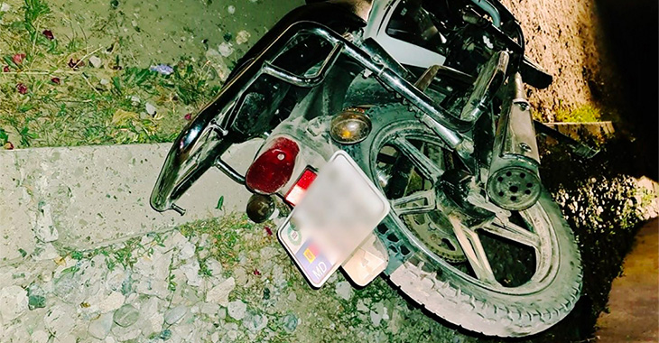 Fără permis de conducere şi fără cască, amendat anterior de poliţie, un motociclist şi pasagera sa au decedat astă noapte la Rezina