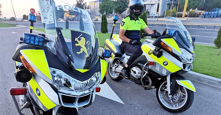 Poliţia din Moldova are 4 motociclete noi BMW în dotare, care pot atinge 217 km/h, dar care sunt fabricate în 2008, şi au 0 km la bord