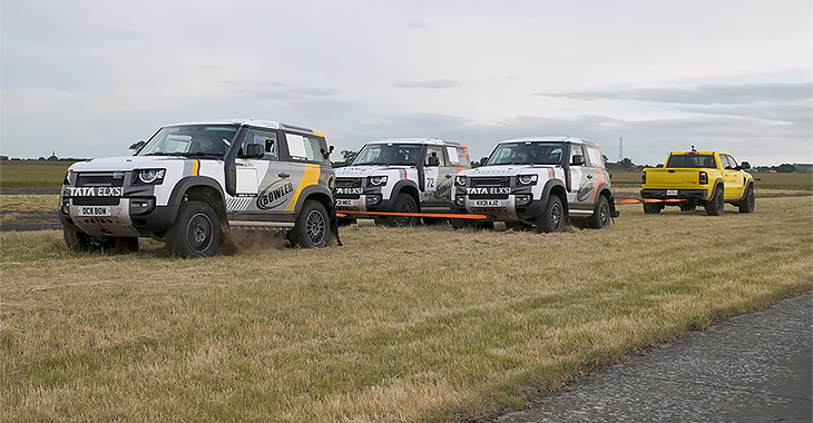 (VIDEO) A fost nevoie de trei Land Rover Defender ca să poată învinge un Hennessey de 1.000 CP