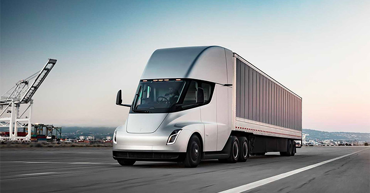 Tesla promite că va livra primele camioane electrice de serie Semi în acest an, iar prima versiune va avea 800 km autonomie