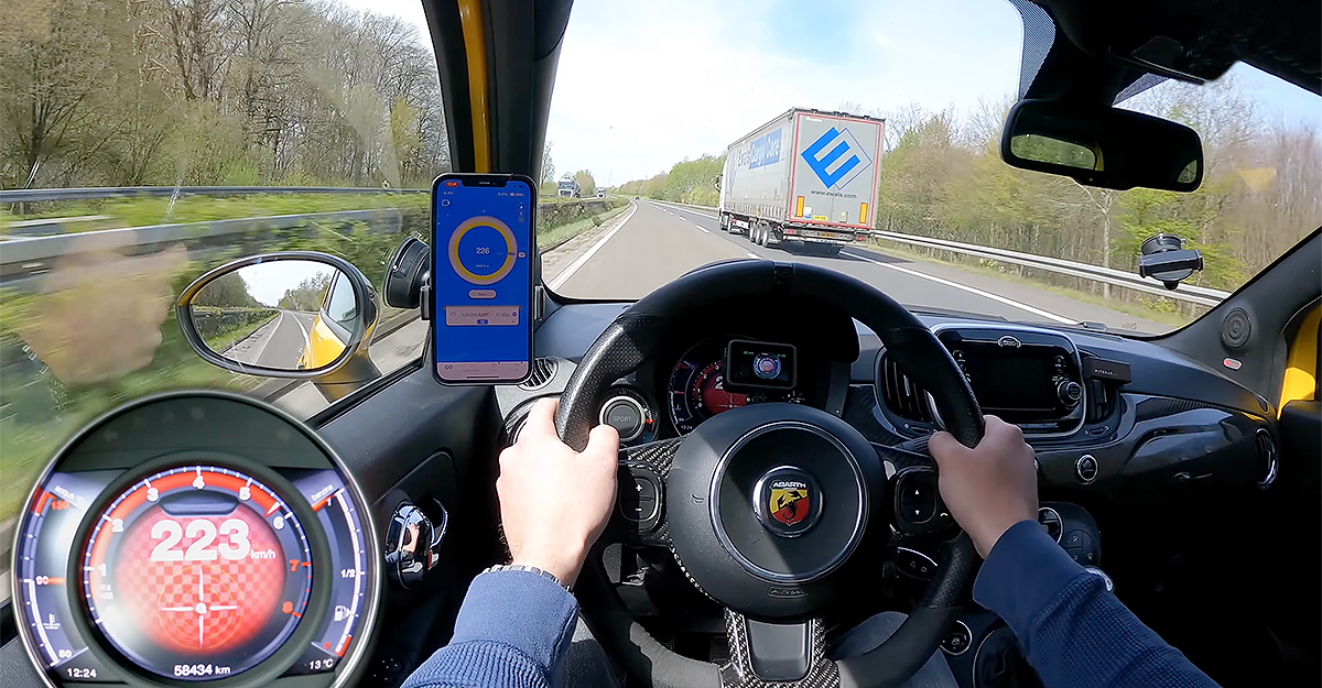 (VIDEO) Cum sună şi cum galopează un Abarth 595 Competitione italian, pe o autostradă germană fără limită de viteză