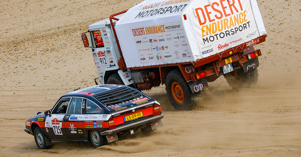 (VIDEO) Dakar 2023 a luat startul în deşertul Arabiei Saudite cu camioane, maşini moderne şi clasice, iar Audi şi-a reafirmat ţintirea victoriei din ziua zero