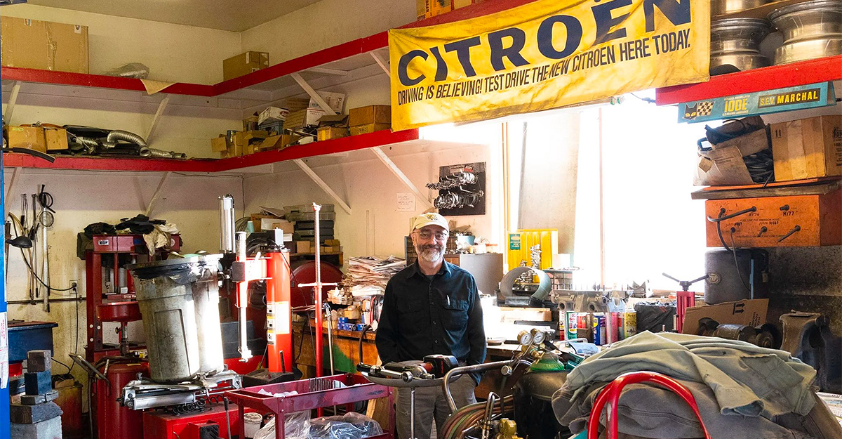 Unul din ultimii mecanici Citroen din SUA vrea să se pensioneze şi să transmită atelierul său, cu tot cu piese şi cunoştinţe, dar nu are cui