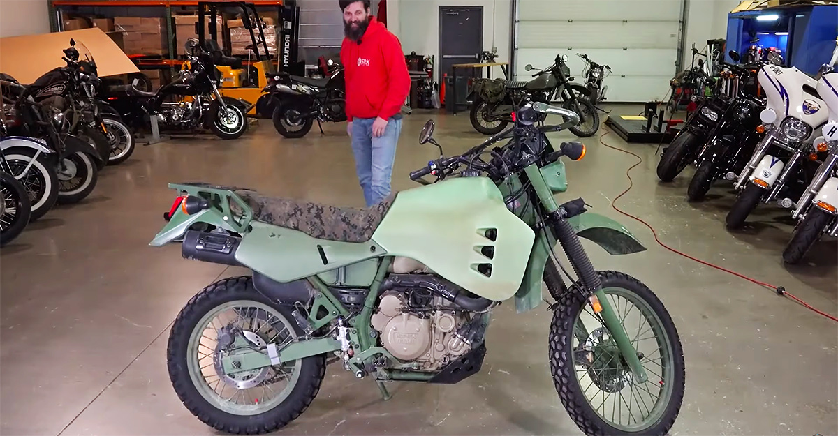 (VIDEO) Aceasta e o motocicletă diesel de cândva, construită cu durabilitate fascinată pentru forţele speciale şi trupele marine