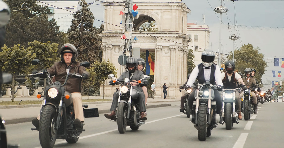 (VIDEO) A fost publicat filmul ediţiei 2023 a Distinguished Gentleman's Ride Chişinău, defilarea motocicletelor elegante care a avut acum o săptămână