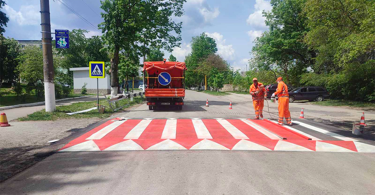 În Moldova au fost amenajate peste 90 de treceri de pietoni denivelate, şi nu doar în Chişinău