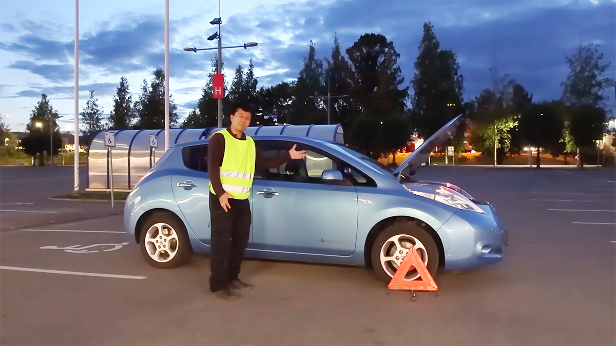 (VIDEO) Un norvegian arată cum e să trăieşti cu un Nissan Leaf electric de 10 ani vechime, care n-are nici 90 mii km parcurşi