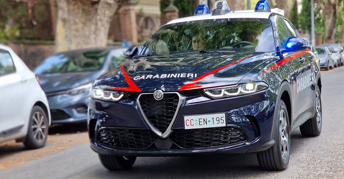 Carabinierii italieni păstrează tradiţia şi cumpără 400 noi Alfa Romeo, dar de această dată au ales SUV-uri