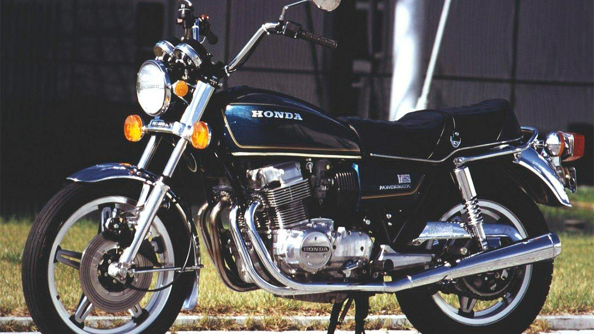 Ingineria bizară a primei motociclete cu cutie automată de acum aproape 50 de ani, Honda CB750A