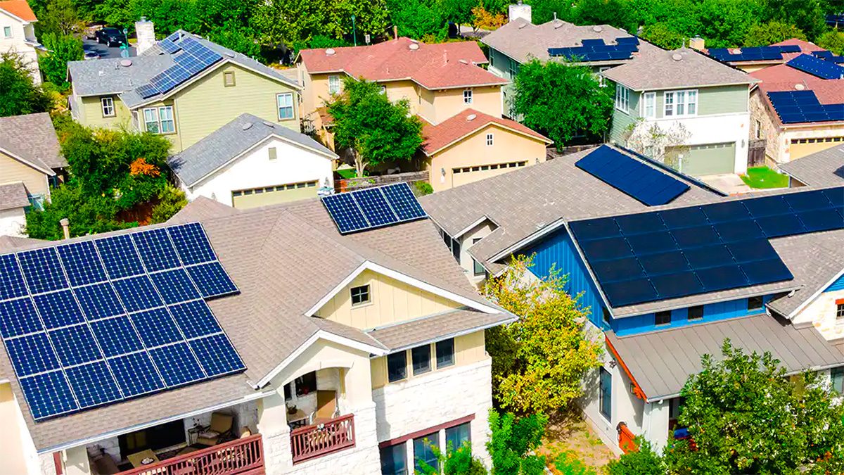 Australia de Sud a atins 101% de producţie de energie din panouri fotovoltaice de pe acoperişurile caselor, arătând ce se întâmplă cu reţeaua electrică în asemenea caz