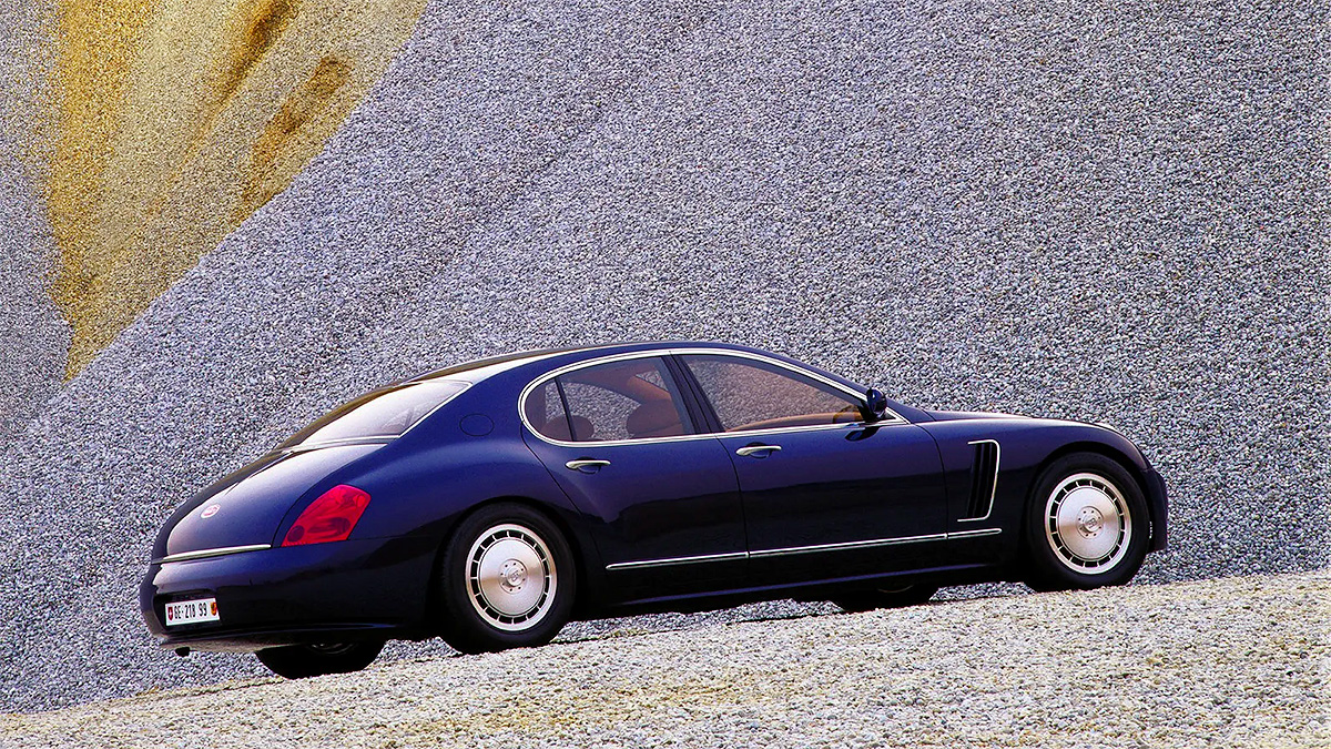 Ingineria uitată a lui Bugatti EB218, maşina cu 4 uşi, care avea un motor de 18 cilindri
