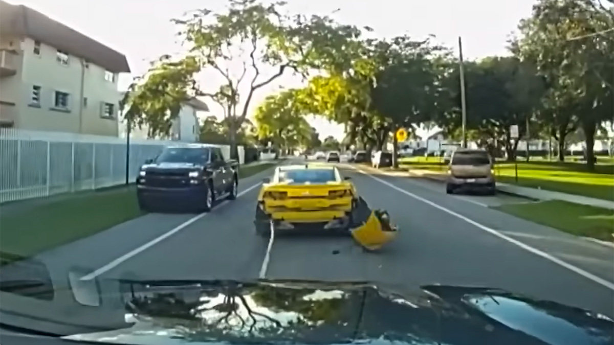 (VIDEO) Un Chevrolet Camaro, urmărit de poliţia din SUA, a fost oprit în câteva secunde cu un dispozitiv nou de încleştare