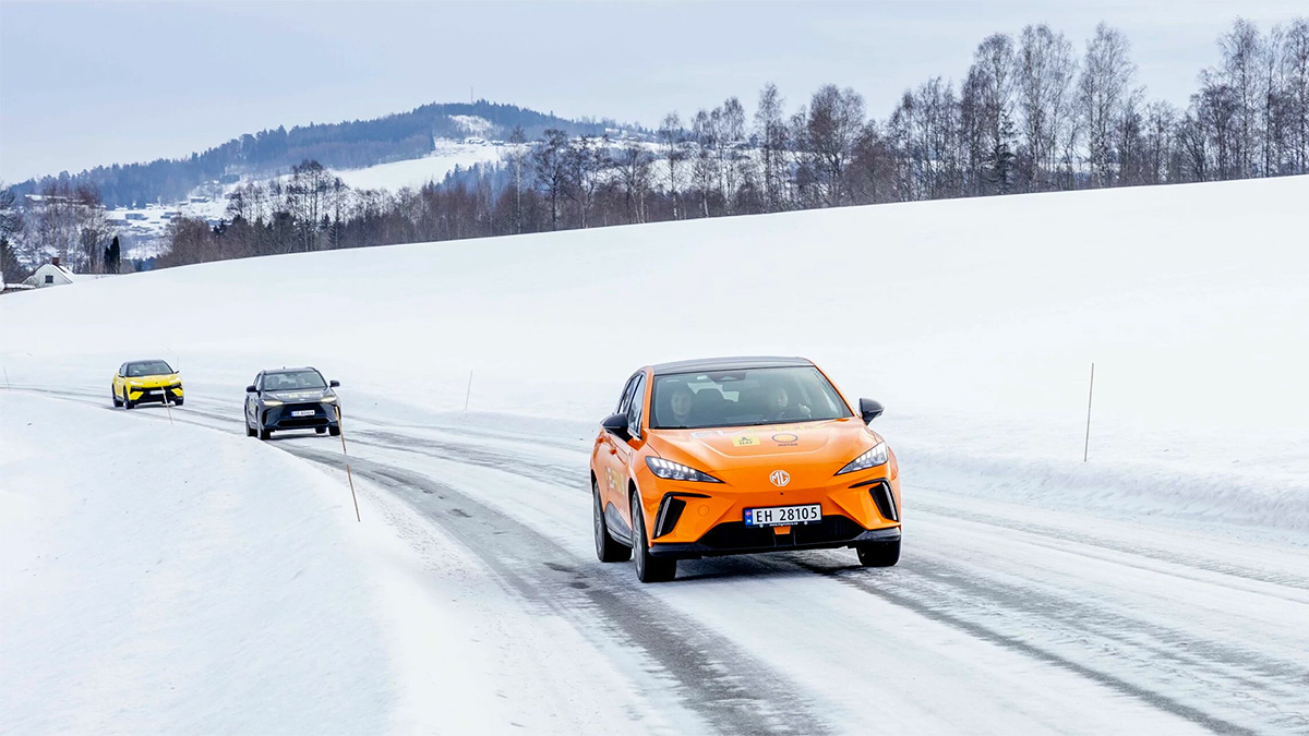 Norvegienii au testat autonomia a 23 de maşini electrice în condiţii de iarnă, zăpadă şi vânt, până la epuizarea bateriei, iar un model chinezesc a ieşit învingător