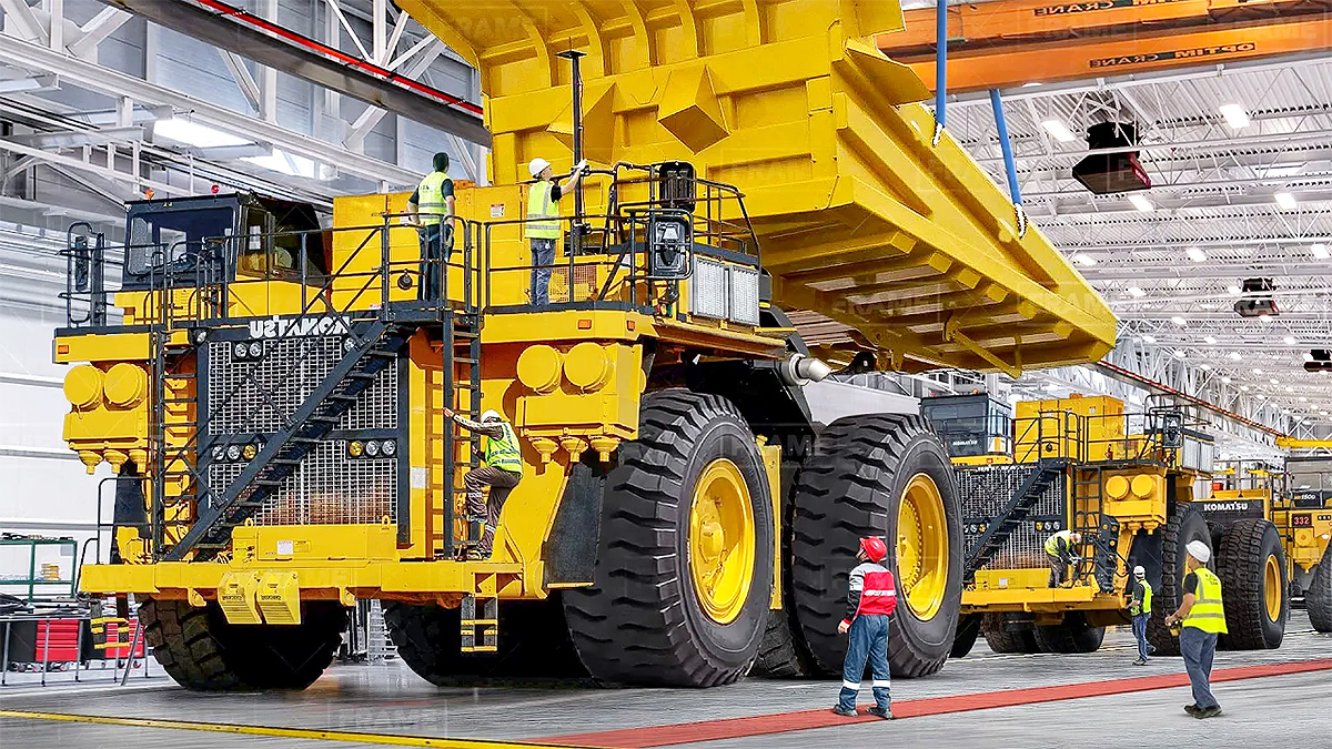 (VIDEO) Cum sunt fabricate cele mai mari camioane miniere din lume în Japonia, care pot transporta până la 363 tone