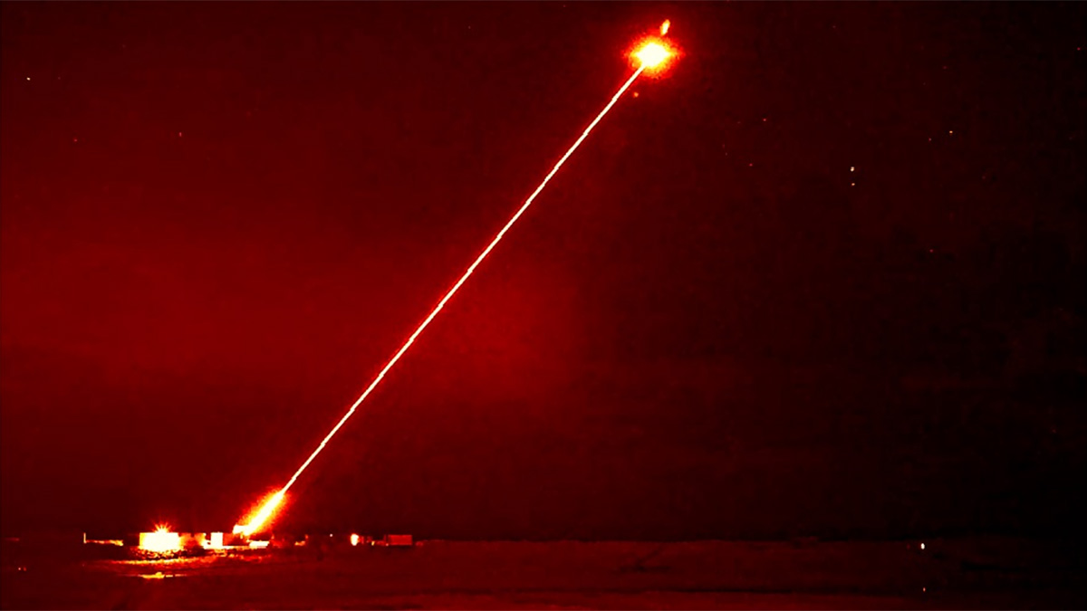 Britanicii au dezvoltat o nouă armă laser, cu precizia de a distruge un obiect de mărimea unei monede de la 1 km distanţă
