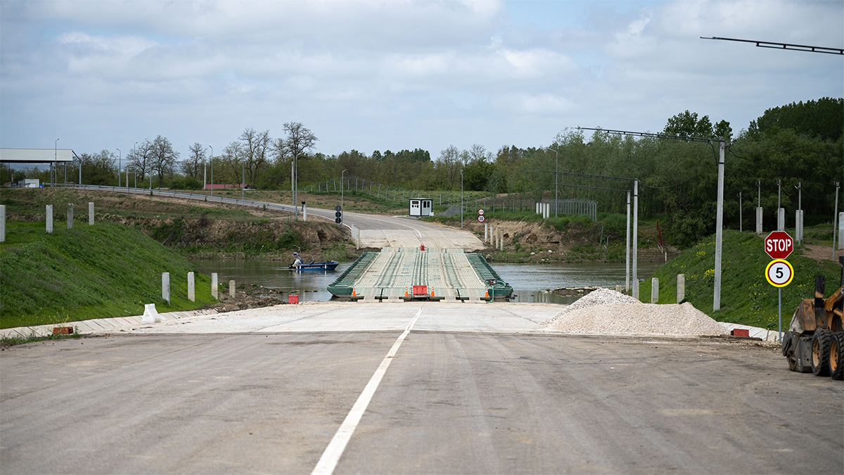 Noul punct de trecere a frontiere Leova-Bumbăta dintre Moldova şi România are drumul de acces şi parcarea de camioane construite
